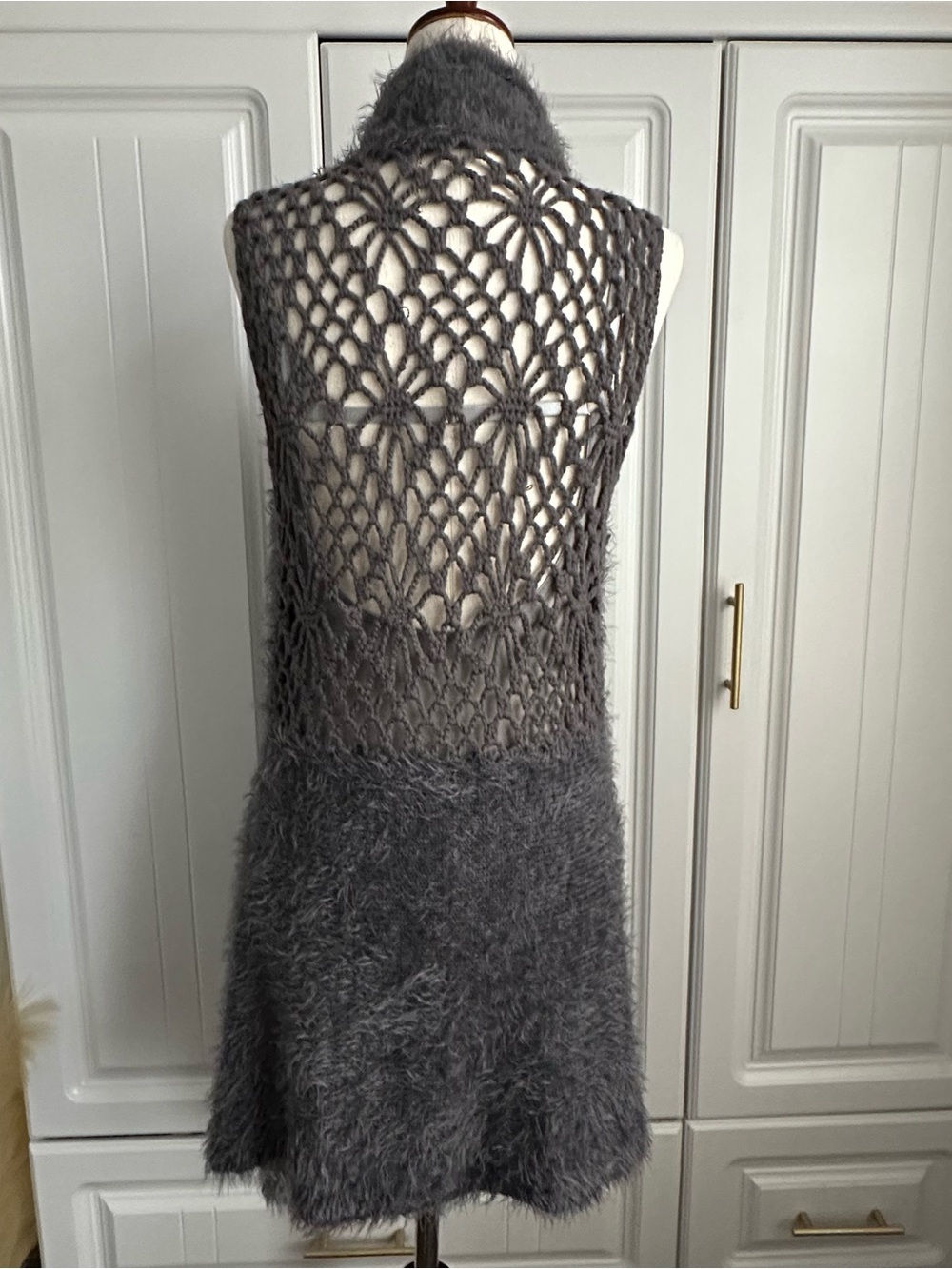 Escio Gray Shaggy Eyelash Knit Vest Crochet Lace Back Open Front Waterfall L